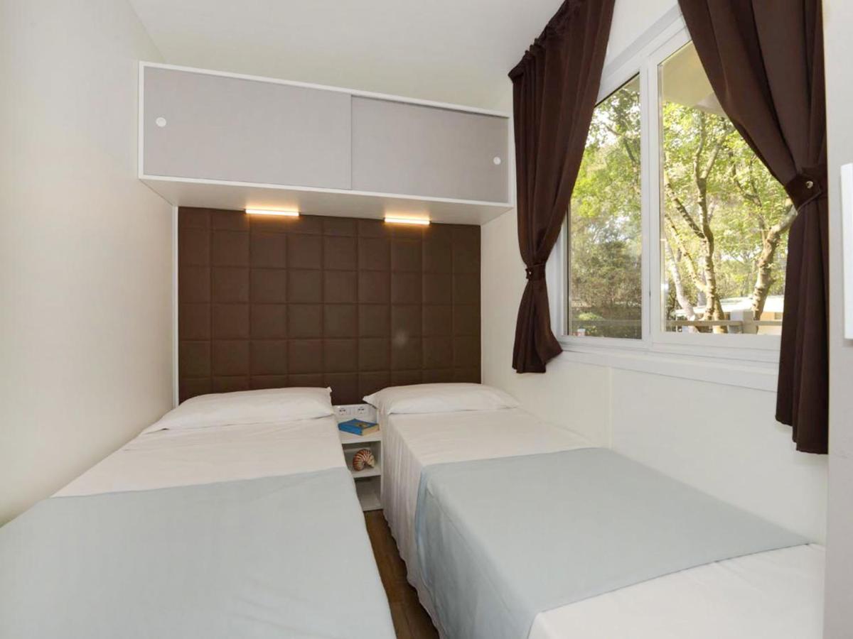 Holiday Home Maxi Caravan Capri By Interhome Baia Domizia Buitenkant foto