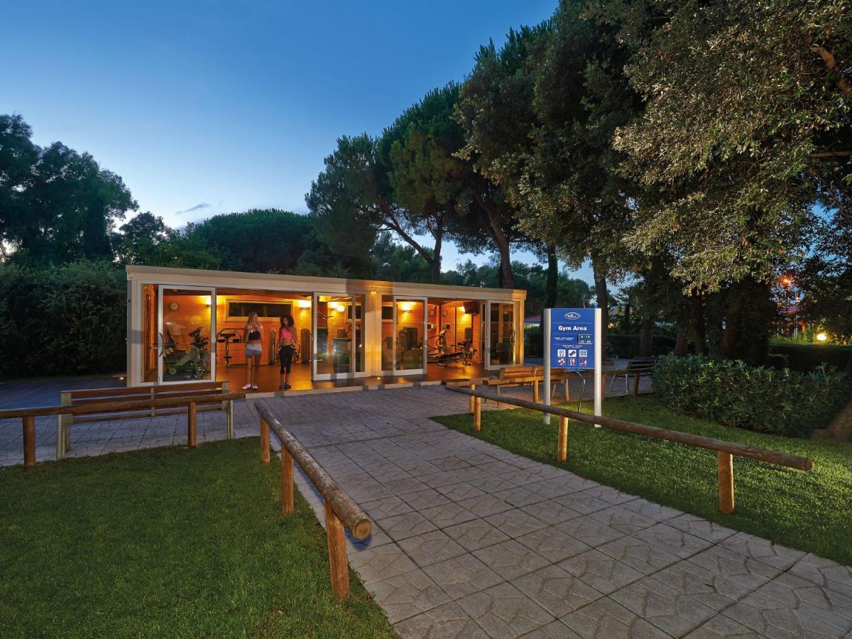 Holiday Home Maxi Caravan Capri By Interhome Baia Domizia Buitenkant foto